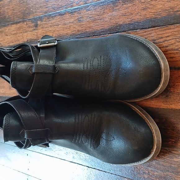 Jellypop Black Ankle Boots with Buckle Accent - Picture 3 of 8